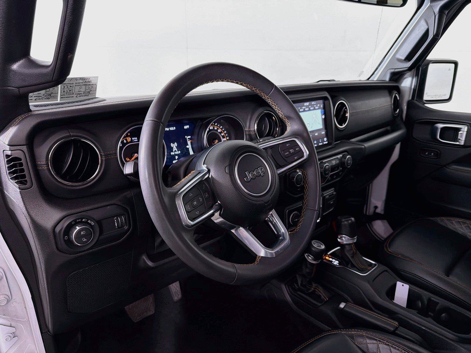 Used 2023 Jeep Gladiator Overland AWD/4WD image 16
