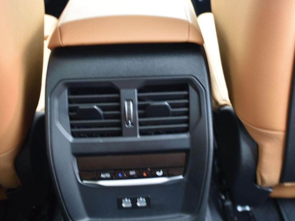 New 2025 BMW i4 eDrive40 w/ Premium Package RWD image 17