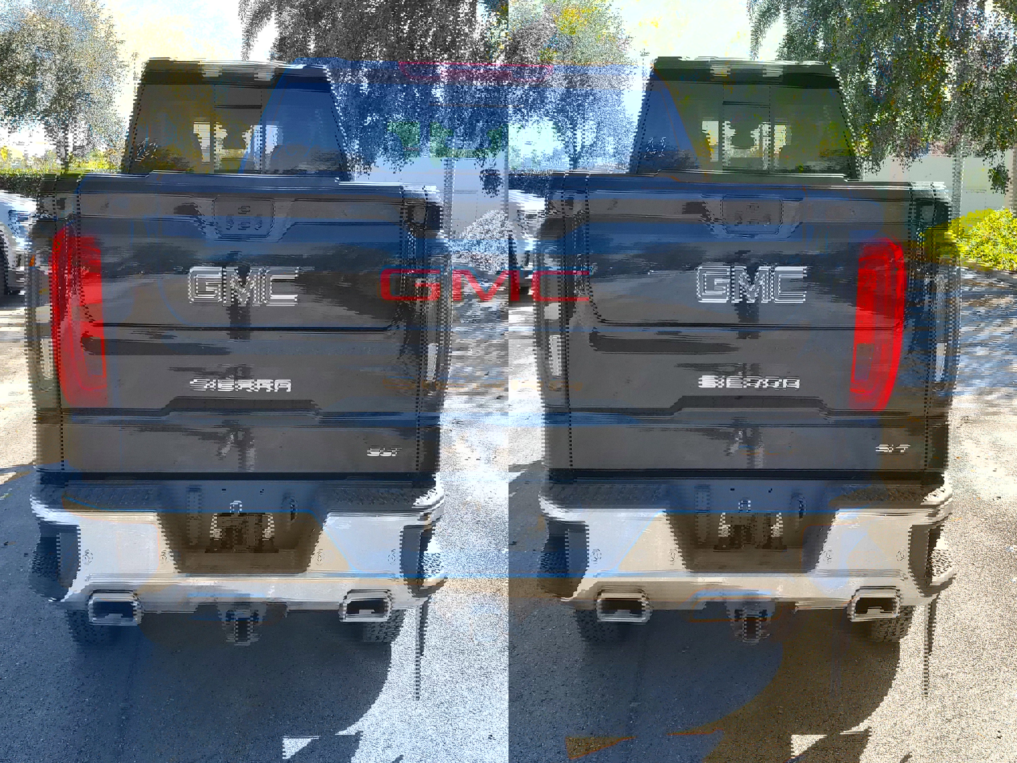 New 2026 GMC Sierra 1500 SLT image 4