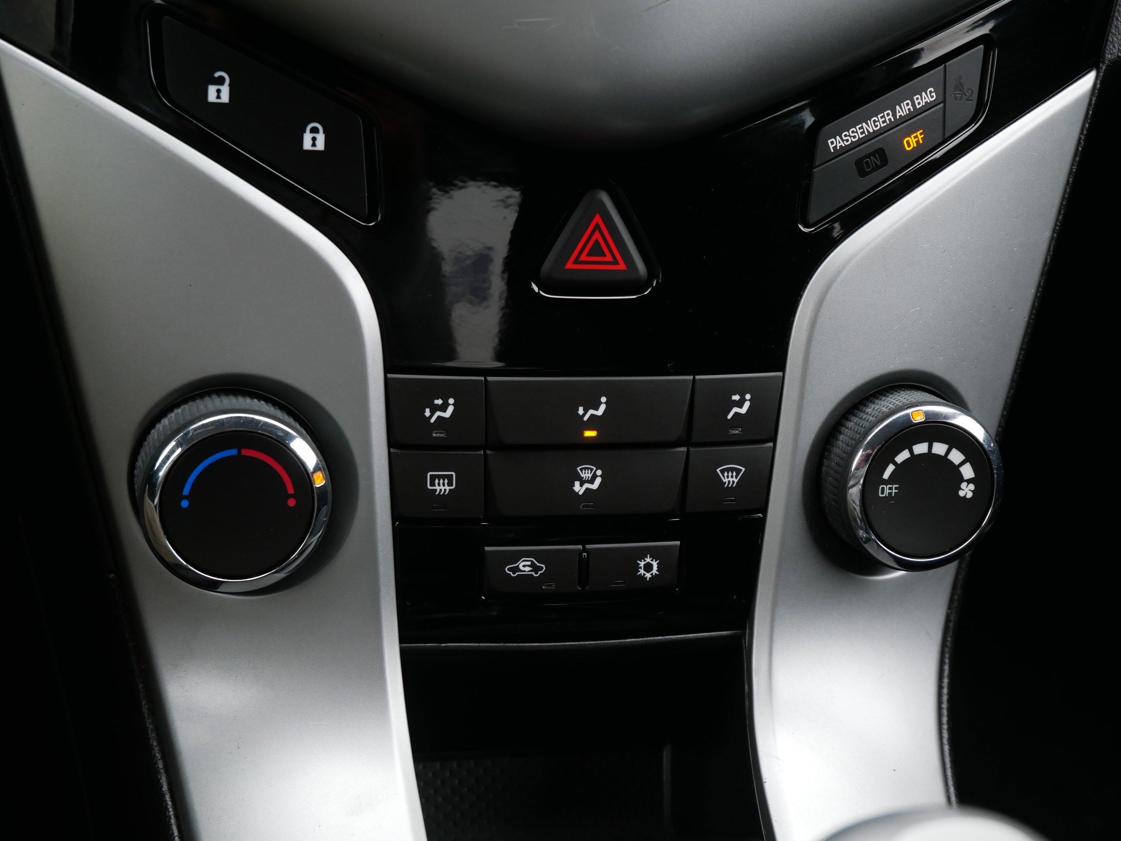 Used 2014 Chevrolet Cruze LT image 23