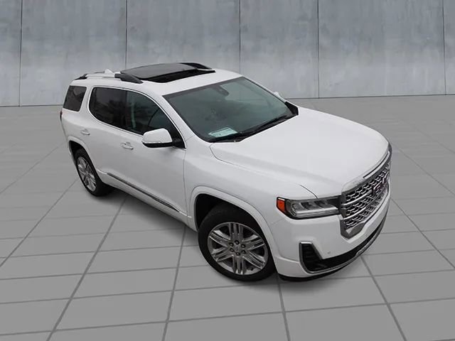 Used 2022 GMC Acadia Denali w/ Denali Ultimate Package image 2