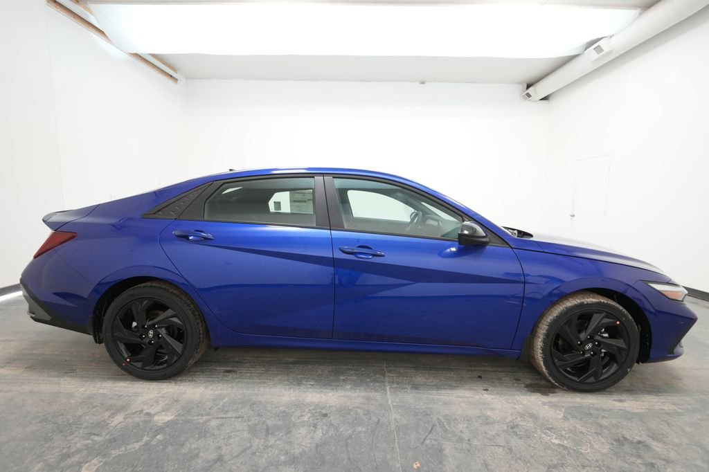 New 2026 Hyundai Elantra Sport image 9