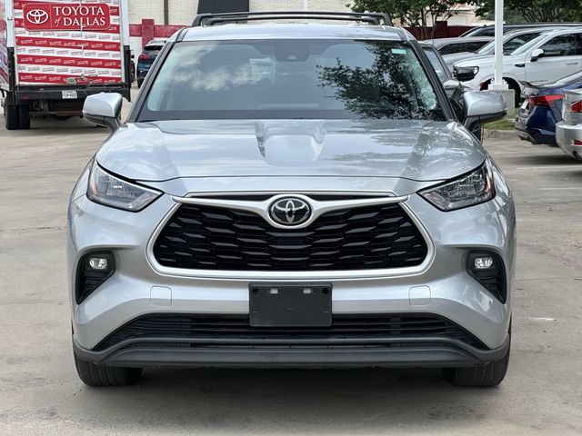 Used 2020 Toyota Highlander LE AWD/4WD image 8