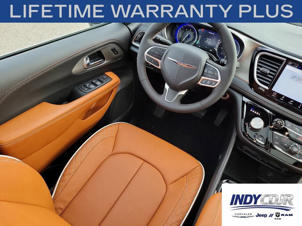 New 2026 Chrysler Pacifica Pinnacle w/ Trailer Tow Group AWD/4WD image 15