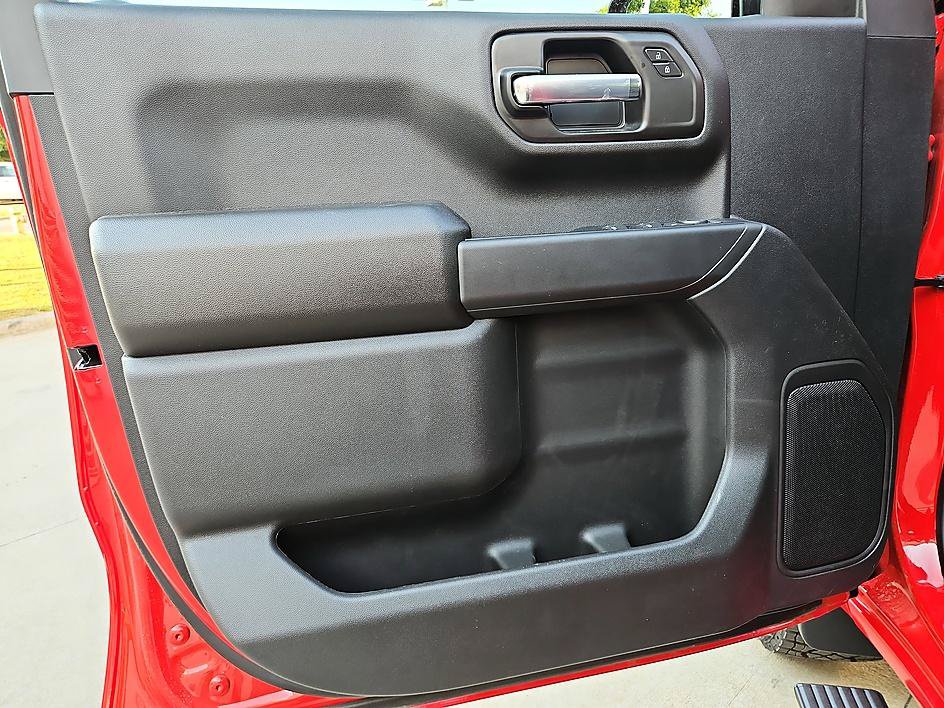 New 2026 Chevrolet Silverado 1500 Custom Trail Boss w/ LPO, Dark Essentials Package AWD/4WD image 12