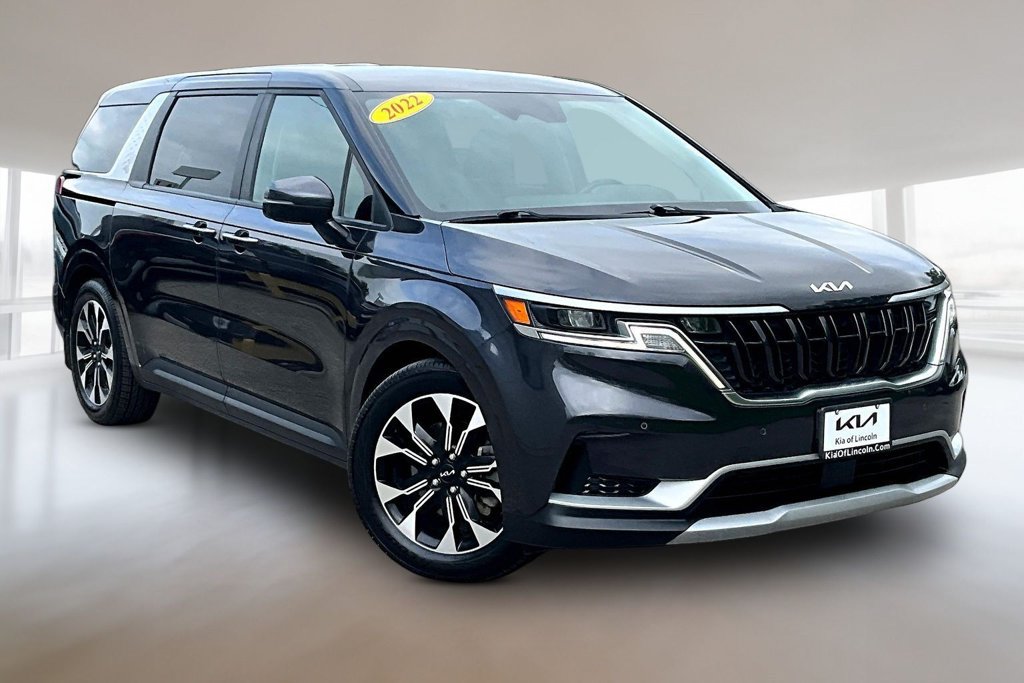 Used 2022 Kia Carnival EX FWD image 3