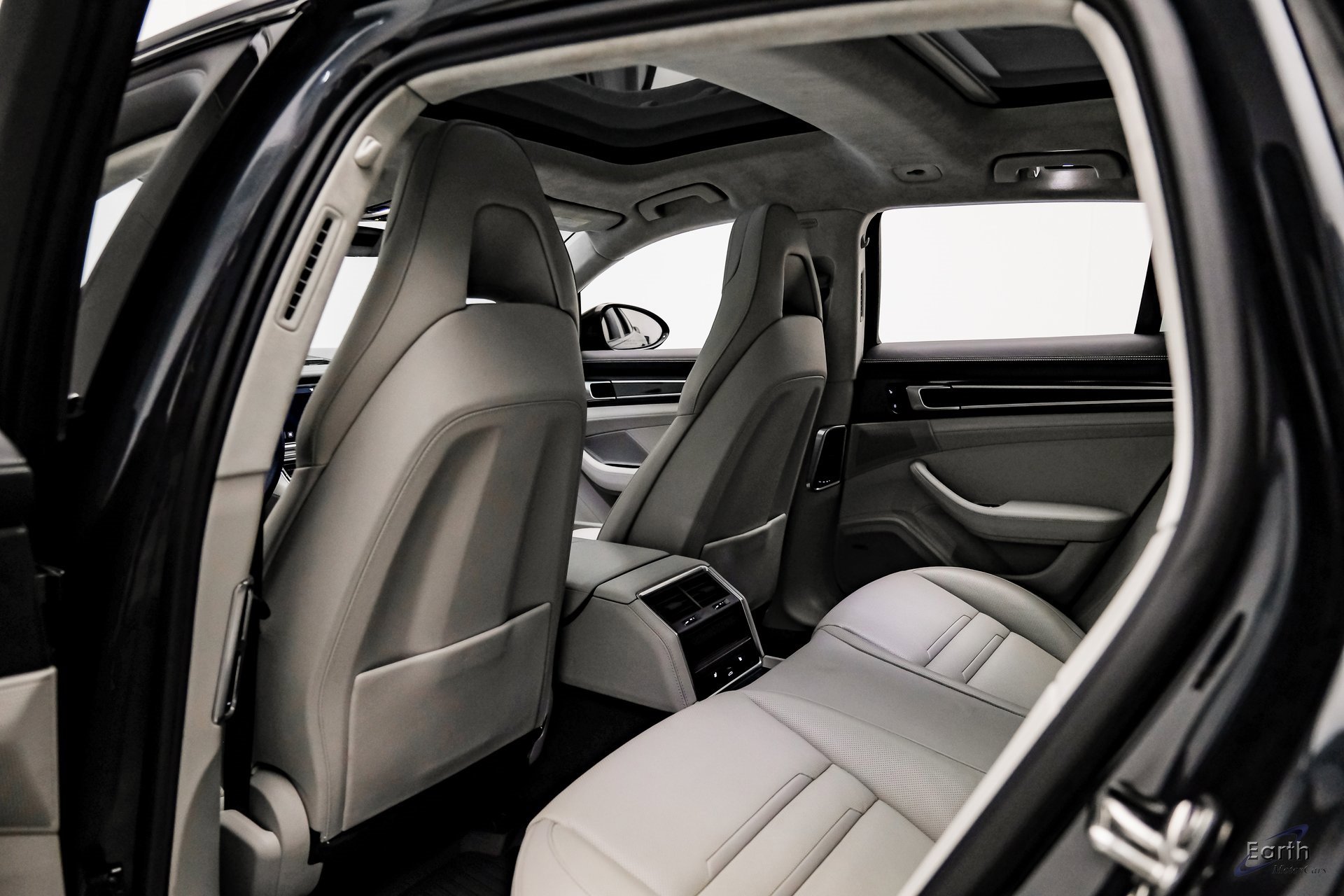 Used 2018 Porsche Panamera Turbo Sport Turismo image 74