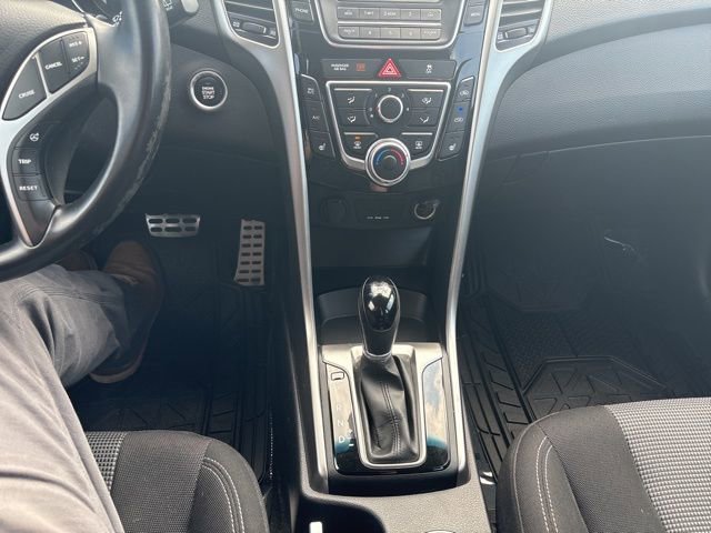 Used 2013 Hyundai Elantra GT w/ Touch & Go Pkg image 31