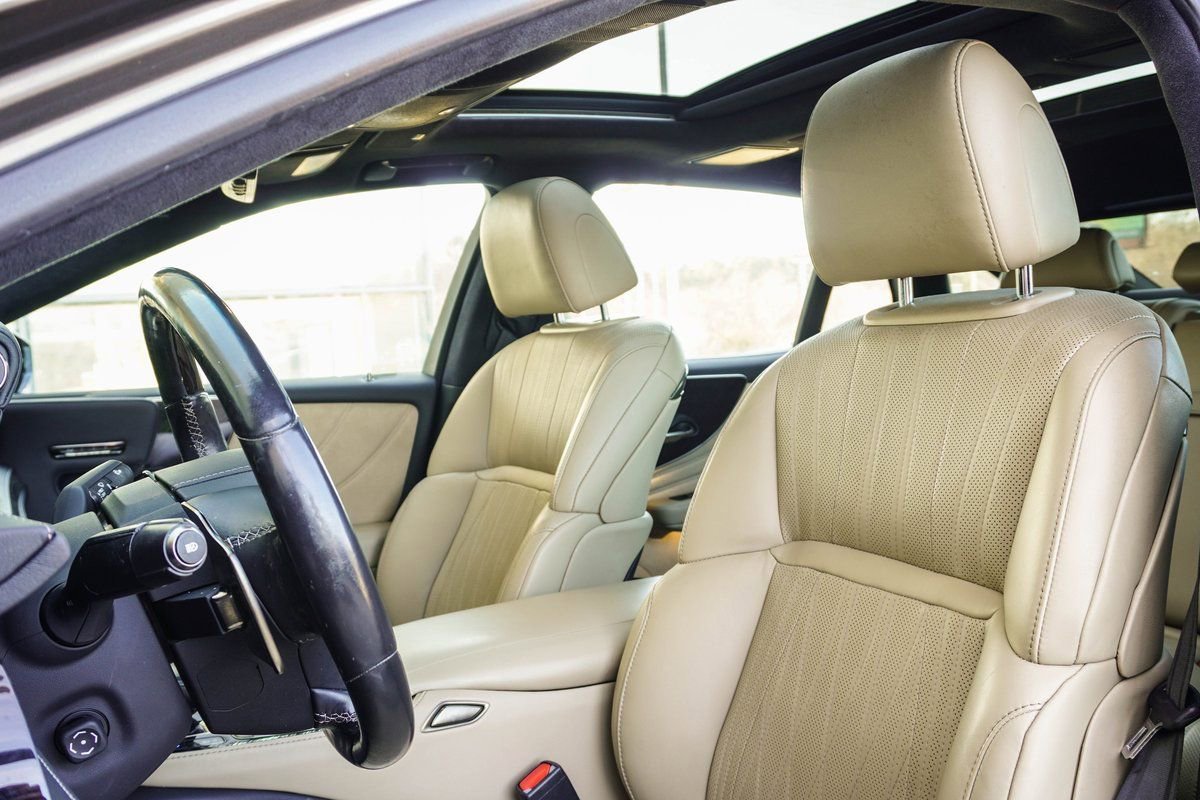 Used 2022 Lexus LS 500 w/ Interior Upgrade Package image 38