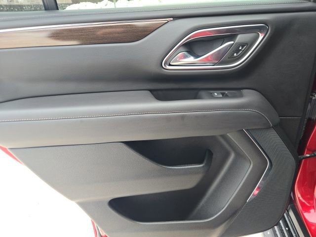 Used 2023 GMC Yukon SLE w/ Gmc Pro Safety Plus Package image 46