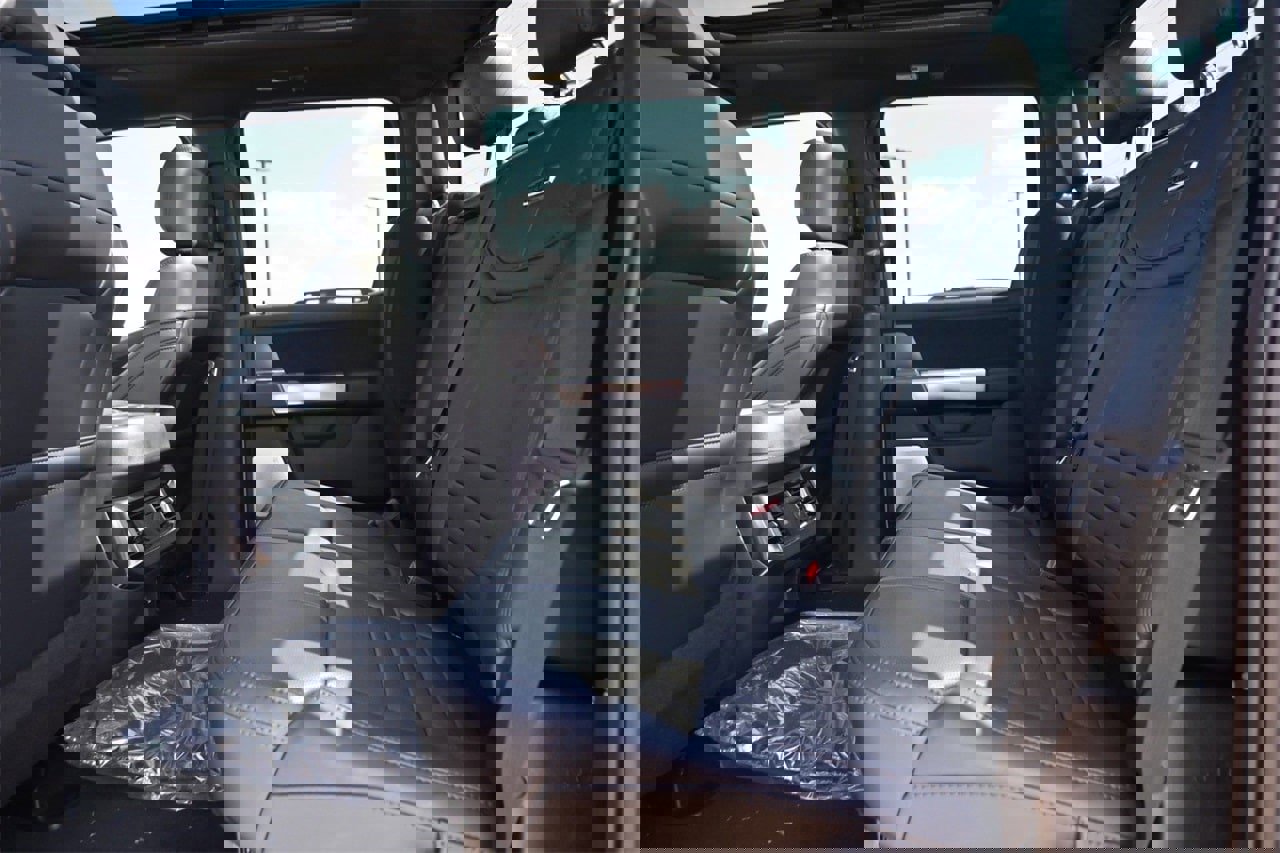 New 2026 Ford F350 4x4 Crew Cab DRW Super Duty image 43