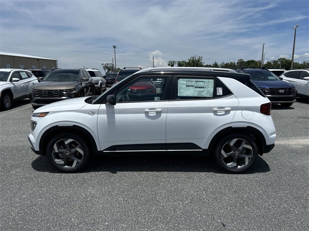 New 2025 Hyundai Venue Limited image 14