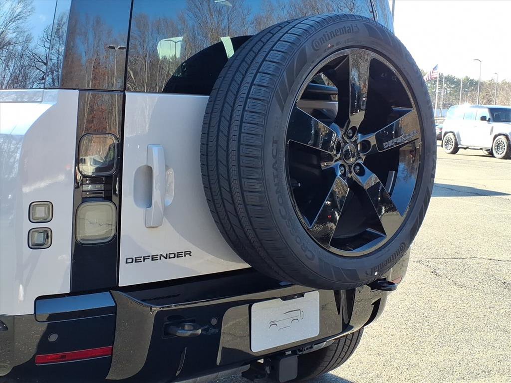 New 2026 Land Rover Defender 110 X-Dynamic SE image 19
