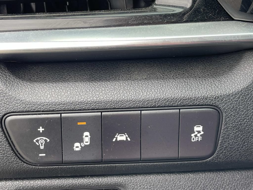 Used 2022 Kia Niro EX FWD image 28