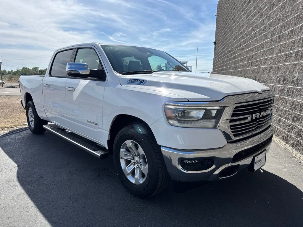 Used 2023 RAM 1500 Laramie AWD/4WD image 4