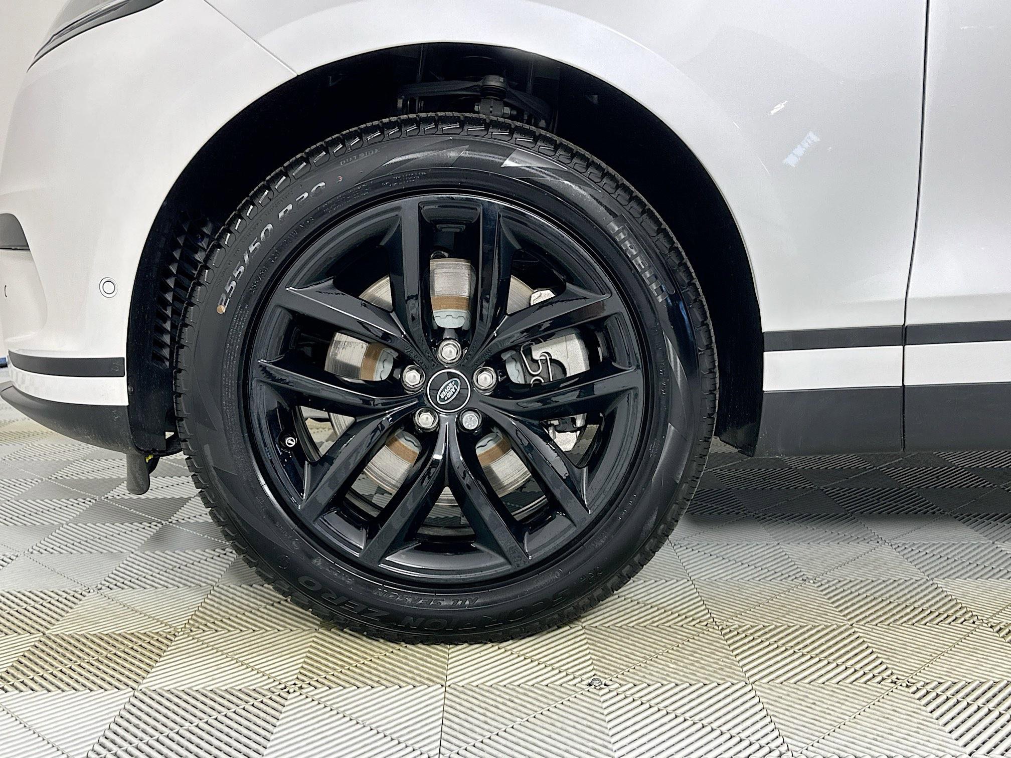 Used 2026 Land Rover Range Rover Velar S image 9