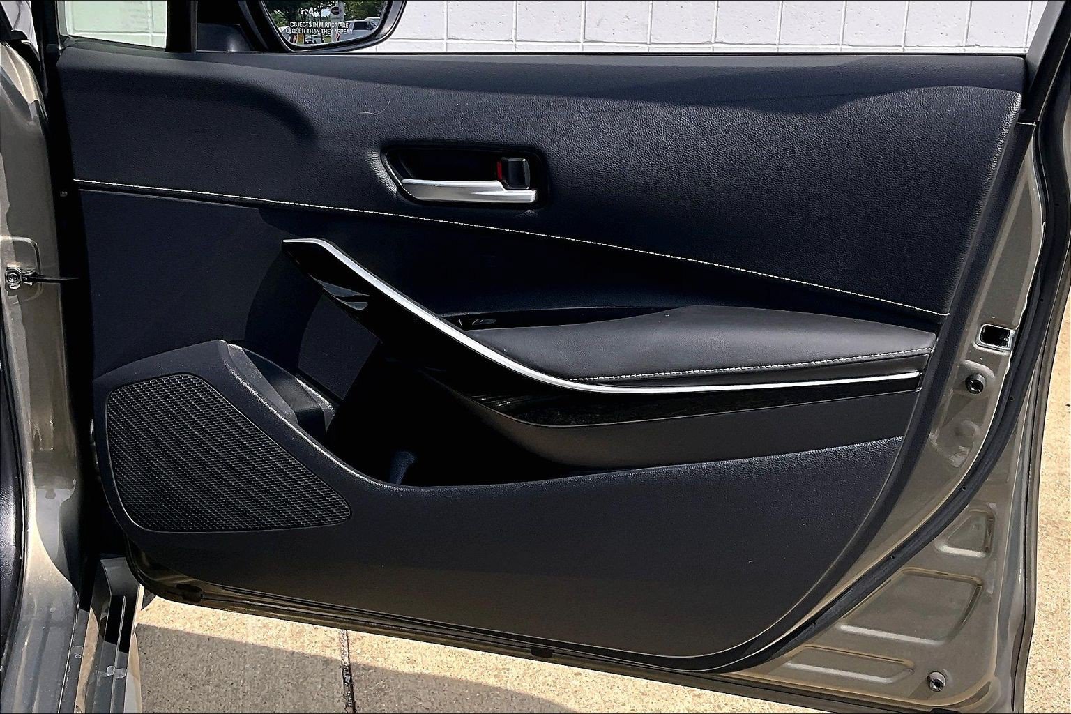 Used 2019 Toyota Corolla XSE FWD image 28