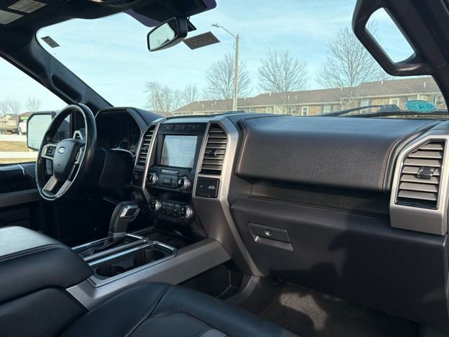 Used 2019 Ford F150 Platinum w/ Equipment Group 701A Luxury image 19