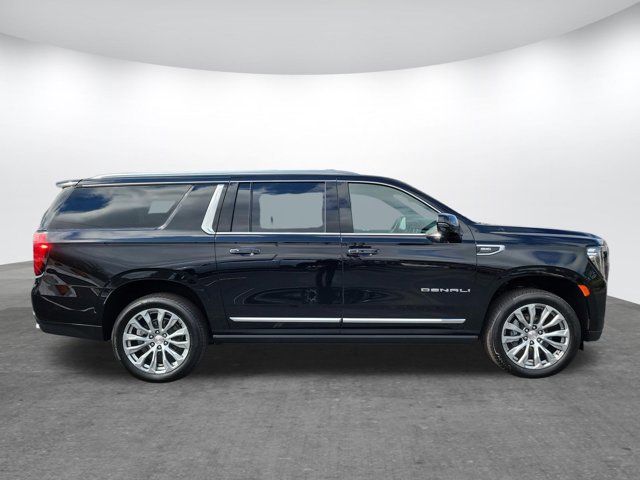 Used 2024 GMC Yukon XL Denali w/ Max Trailering Package image 4