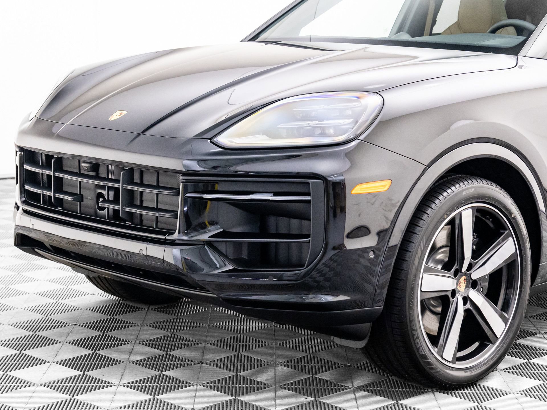 New 2025 Porsche Cayenne S image 36