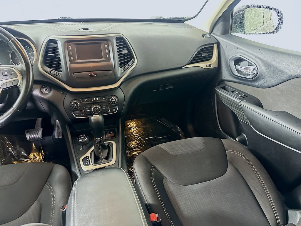 Used 2015 Jeep Cherokee Latitude image 19