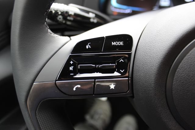 Used 2026 Hyundai Elantra Sport FWD image 12