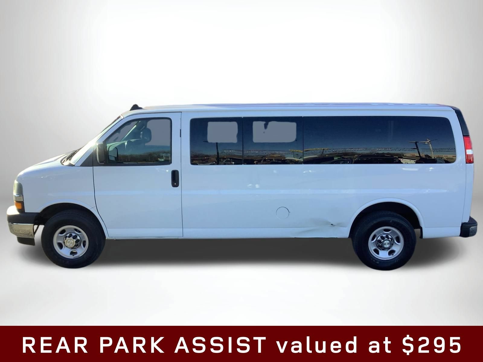 Used 2021 Chevrolet Express 3500 LT w/ LT Preferred Equipment Group RWD image 5