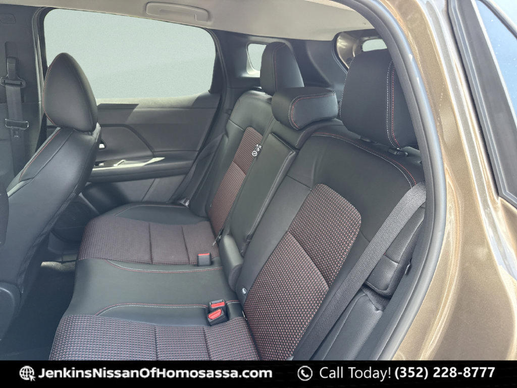 New 2026 Nissan Kicks SR FWD image 25