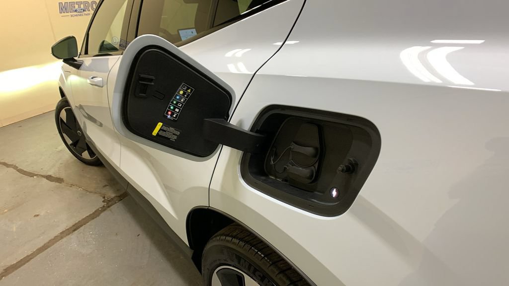 Used 2025 Volvo EX30 Ultra w/ Climate Package AWD/4WD image 22