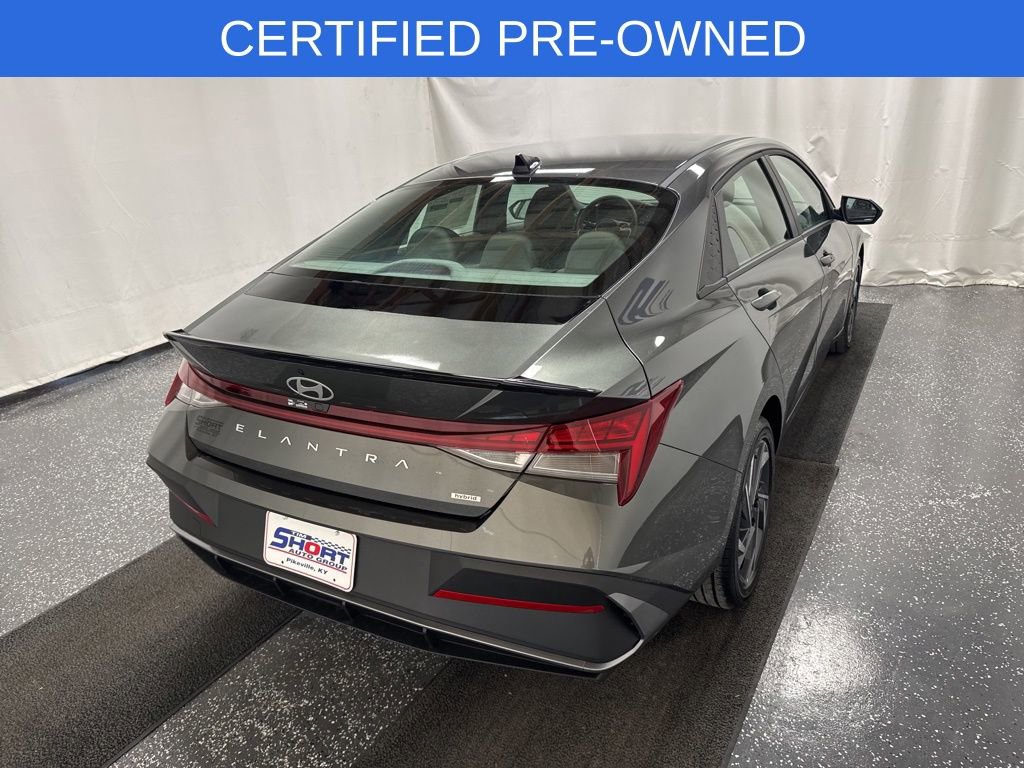 Used 2025 Hyundai Elantra SEL image 6