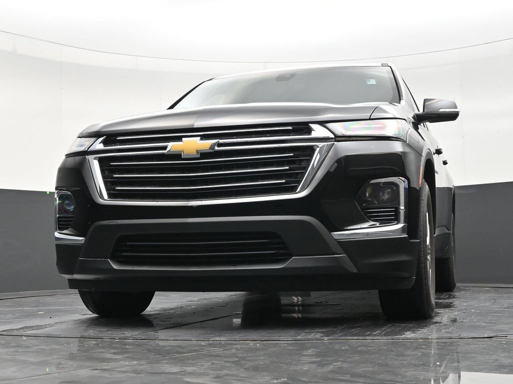 Used 2023 Chevrolet Traverse LT FWD image 24