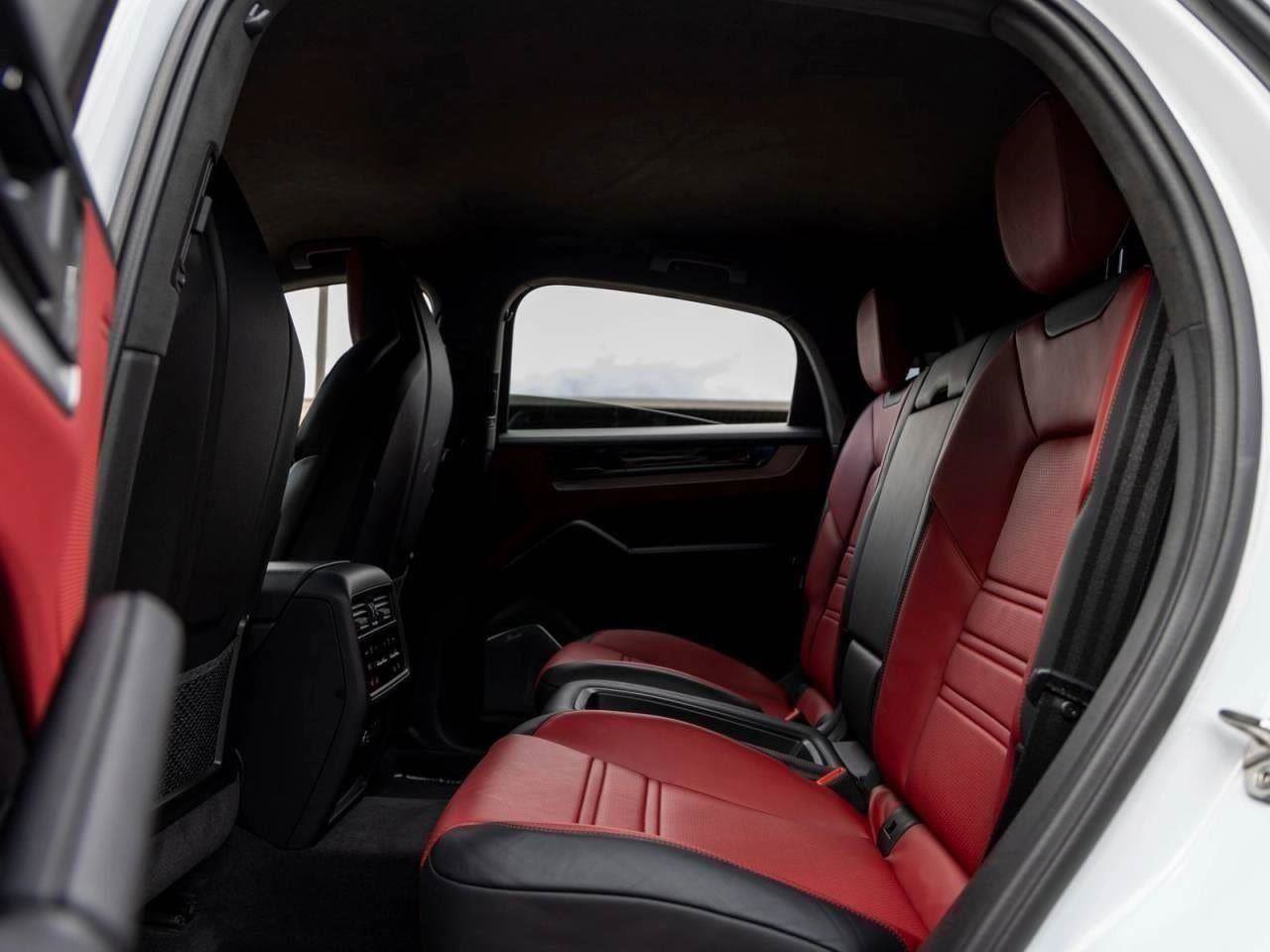 Certified 2024 Porsche Cayenne Turbo GT image 56