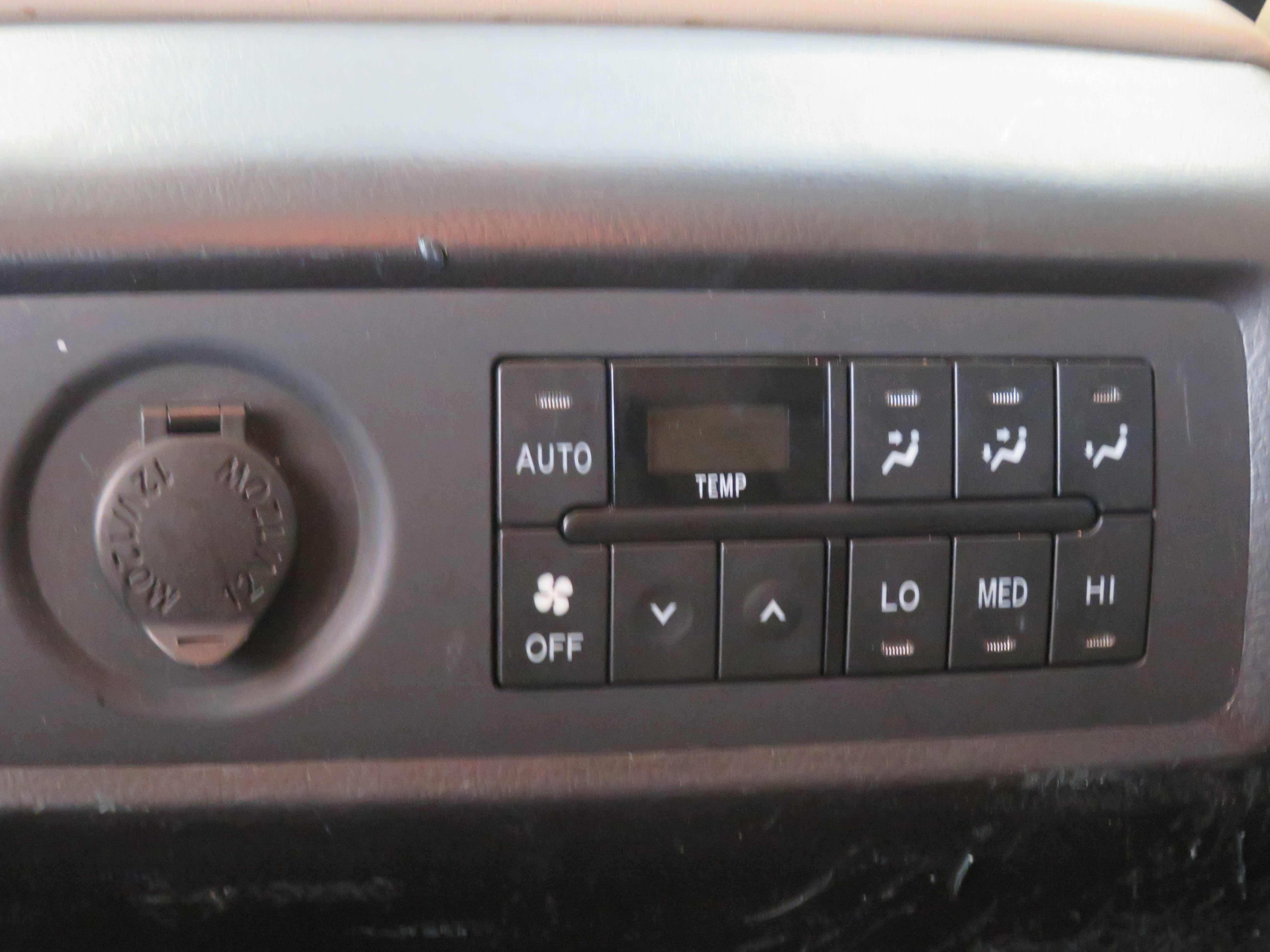 Used 2015 Toyota Sequoia SR5 w/ Premium Package image 53