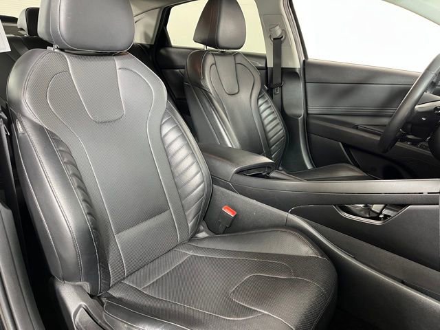 Used 2023 Hyundai Elantra Limited image 43