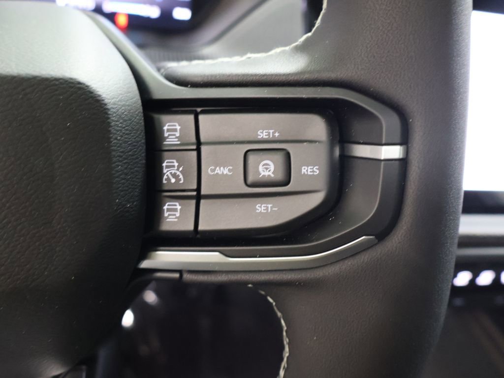 New 2026 Jeep Cherokee Overland image 24