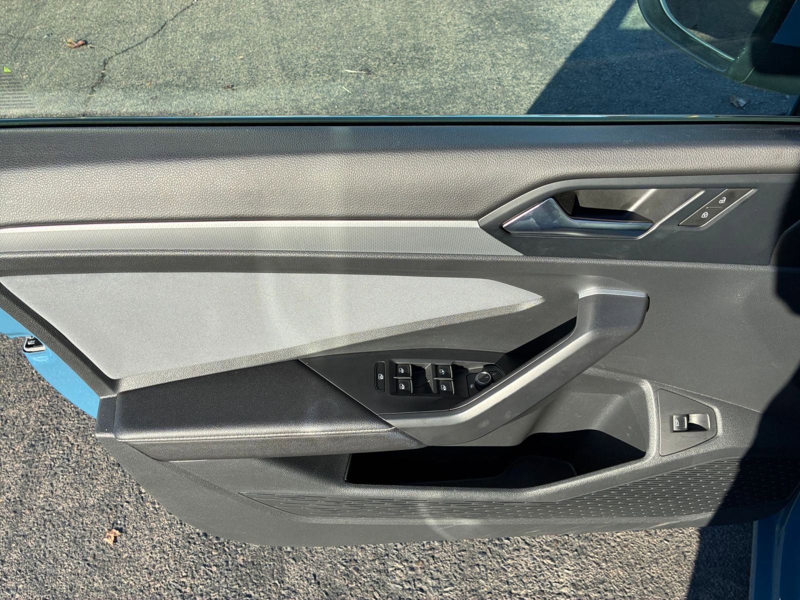 Used 2025 Volkswagen Jetta SE image 20