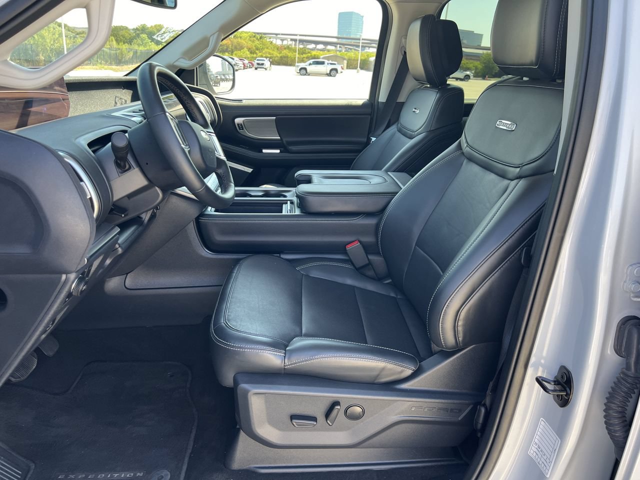 Used 2026 Ford Expedition Max Platinum AWD/4WD image 5