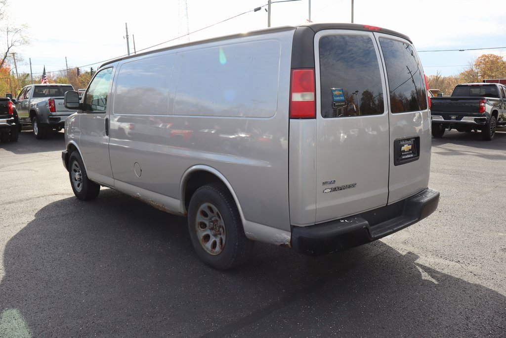Used 2009 Chevrolet Express 1500 image 23
