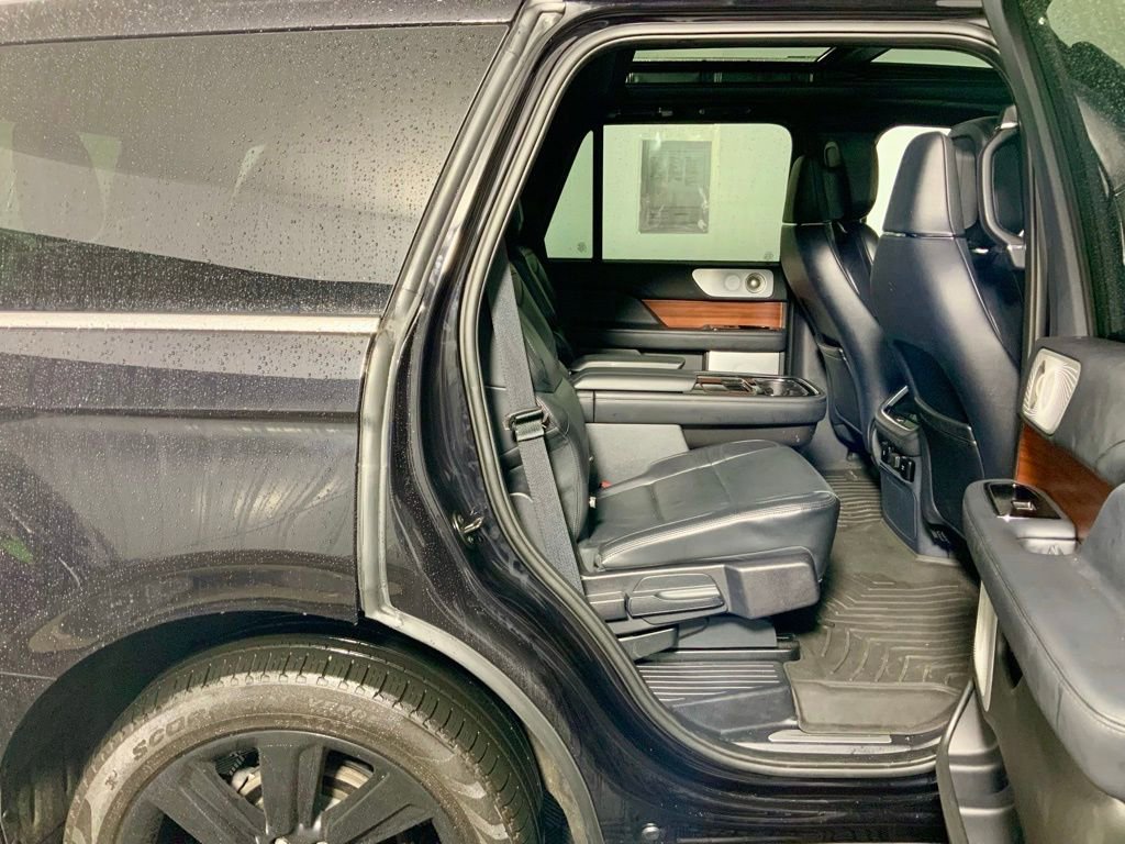 Used 2024 Lincoln Navigator Reserve image 33