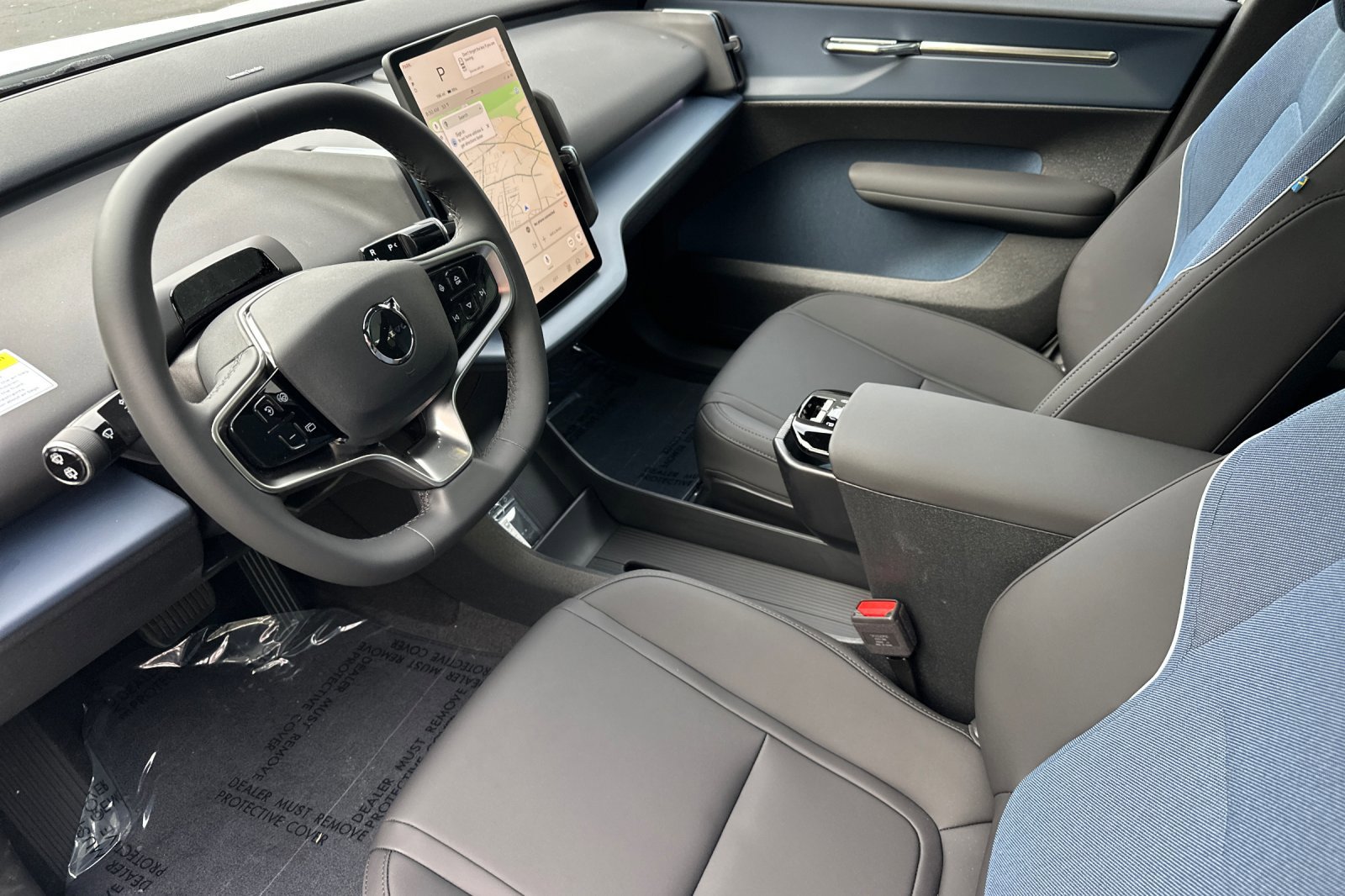 New 2026 Volvo EX30 Plus AWD/4WD image 8