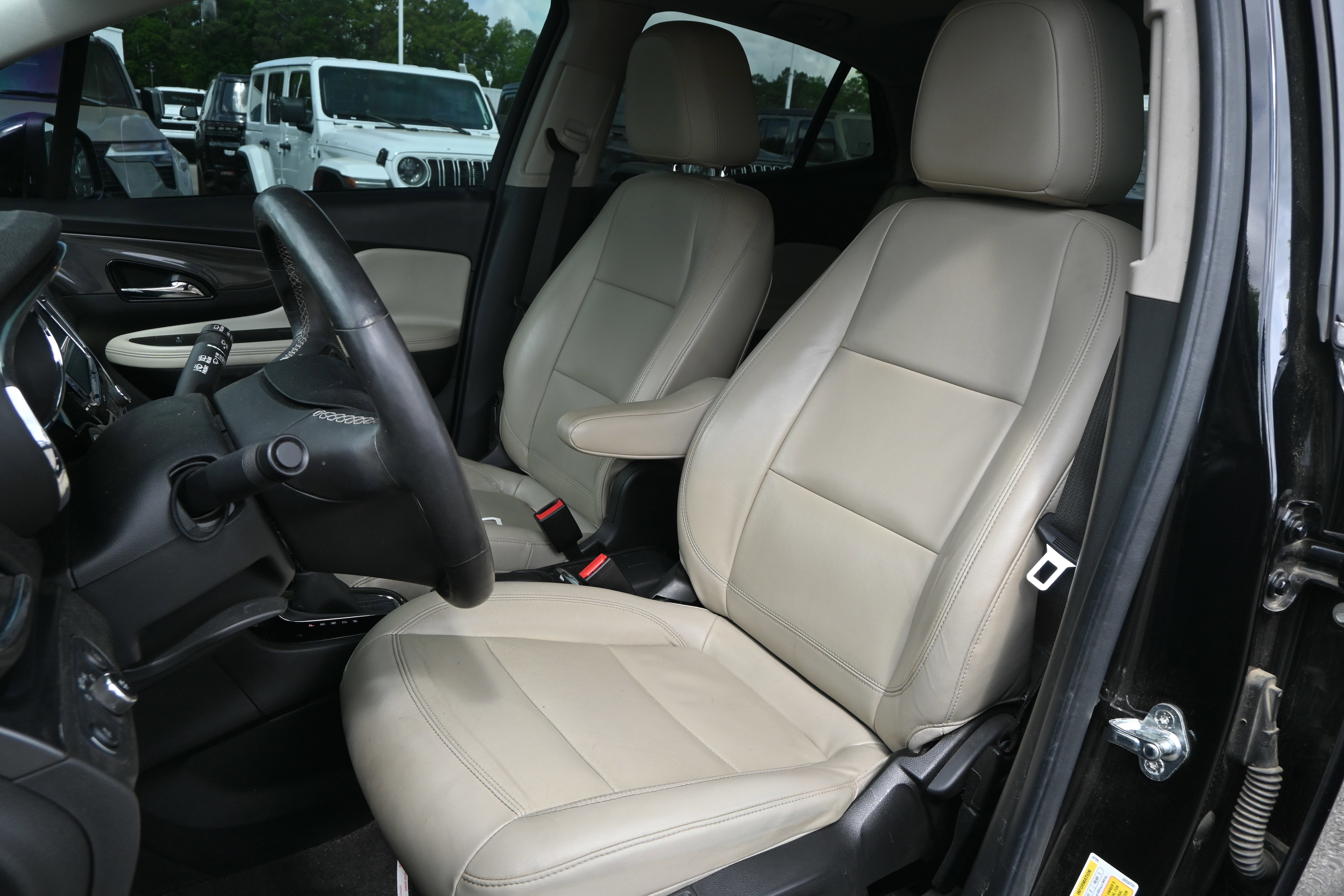 Used 2017 Buick Encore Essence w/ Experience Buick Package image 6