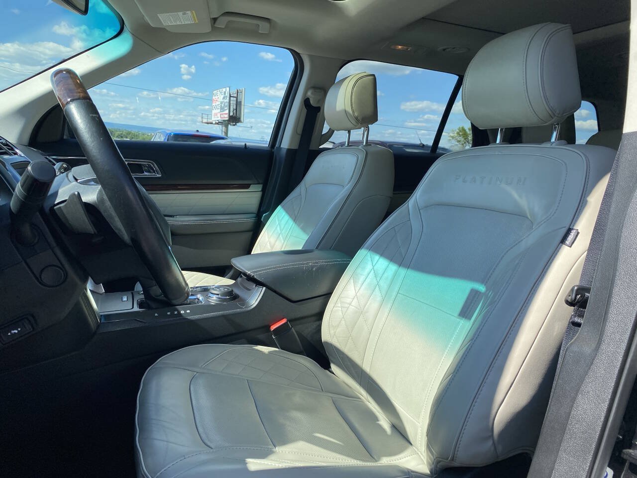 Used 2017 Ford Explorer Platinum AWD/4WD image 12