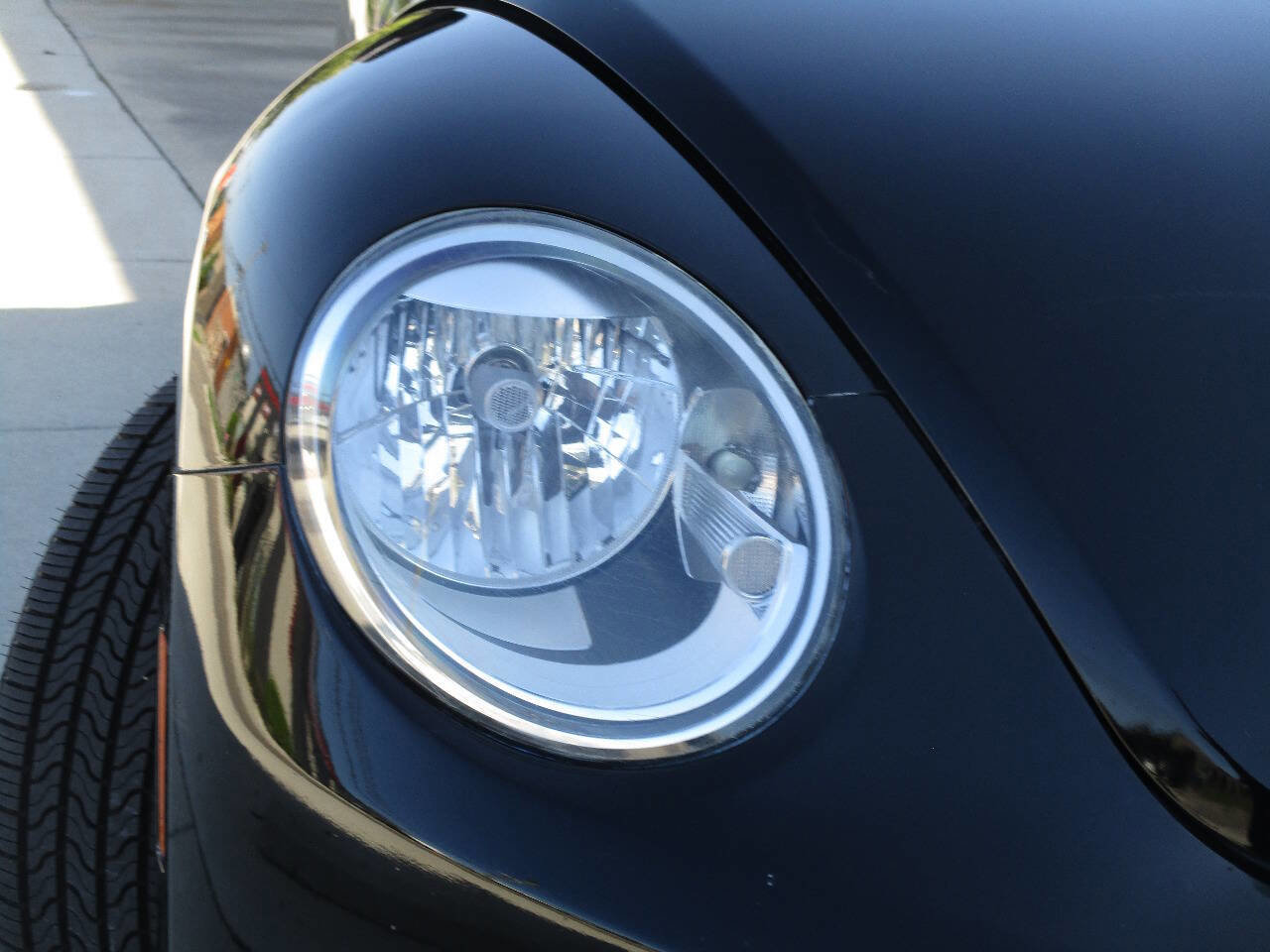 Used 2013 Volkswagen Beetle 2.5 FWD image 75