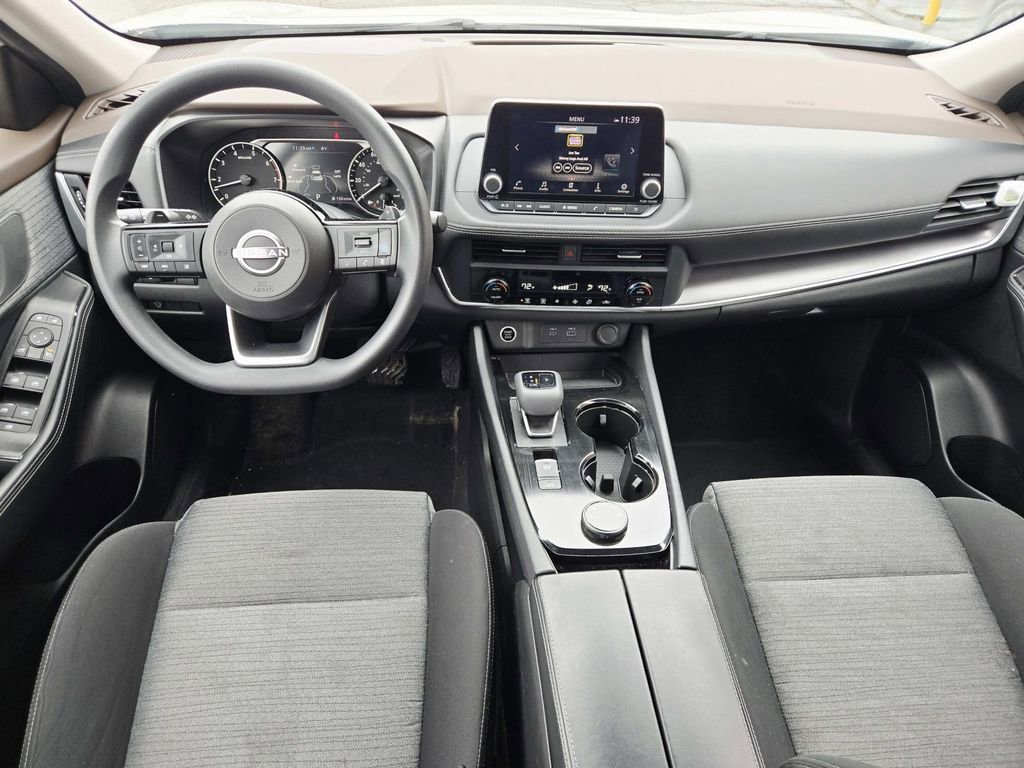 Used 2023 Nissan Rogue SV image 9