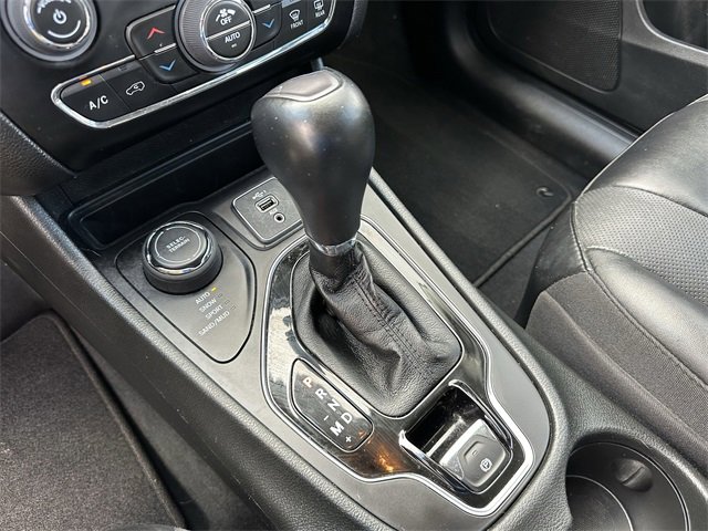 Used 2023 Jeep Cherokee Altitude Lux image 17