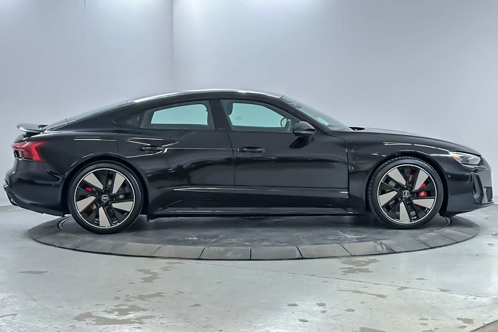 Used 2025 Audi S e-tron GT Premium Plus w/ 21" Wheel Package AWD/4WD image 8