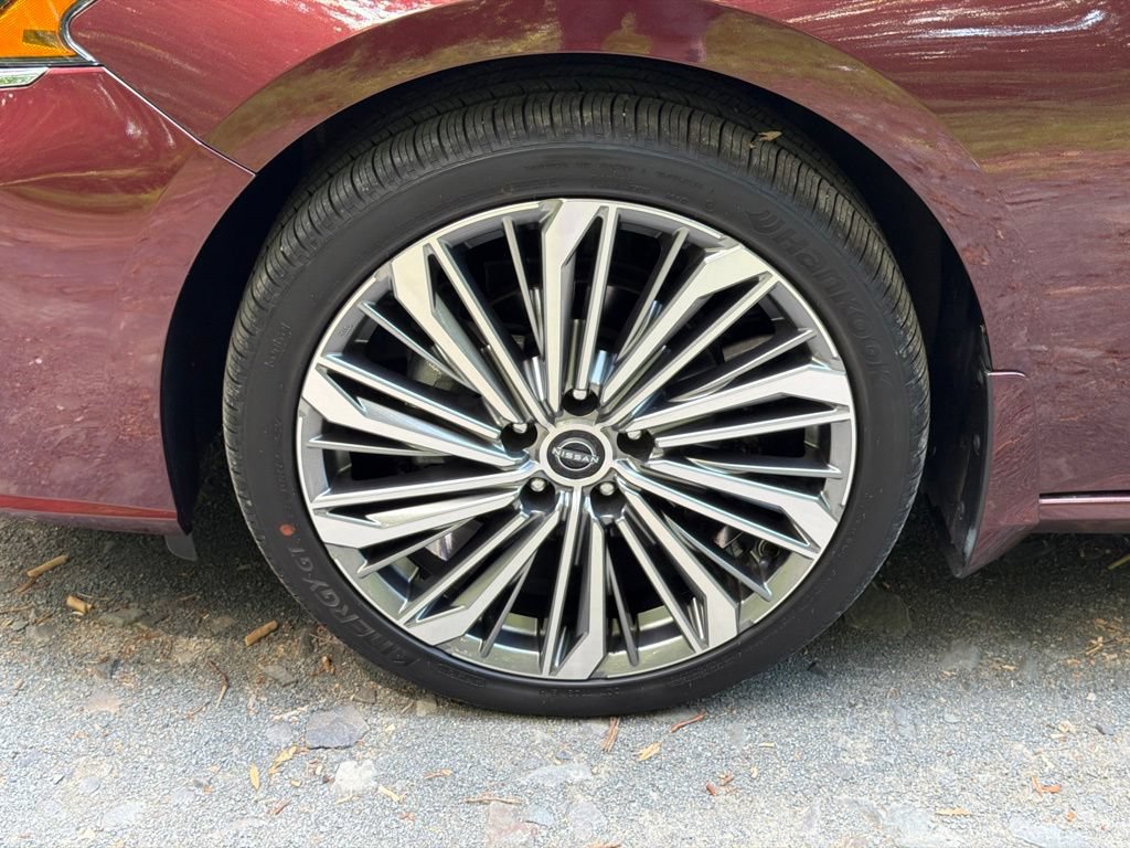 Used 2024 Nissan Altima 2.5 SL AWD/4WD image 5