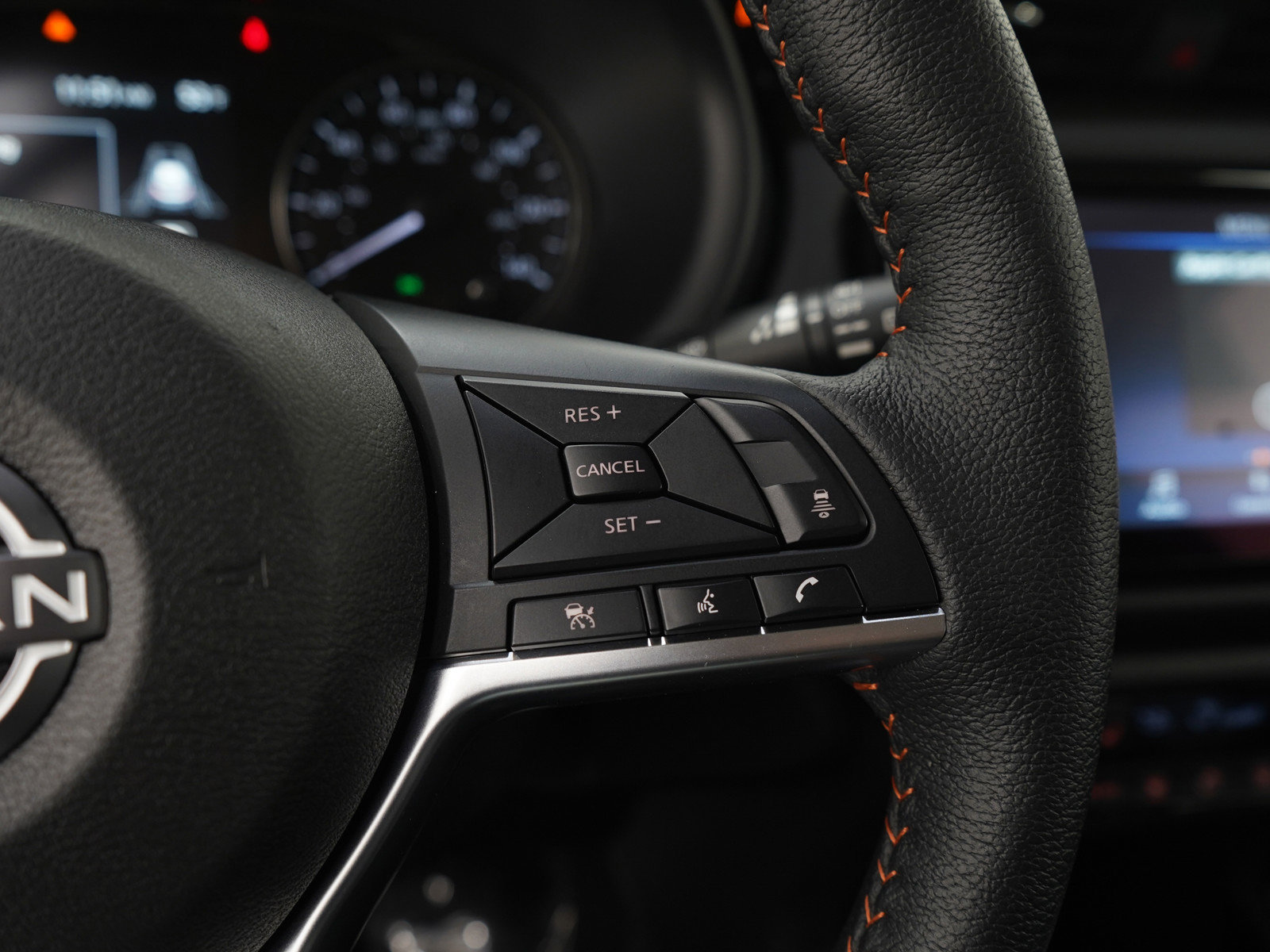 Used 2024 Nissan Kicks SR w/ SR Premium Package image 27