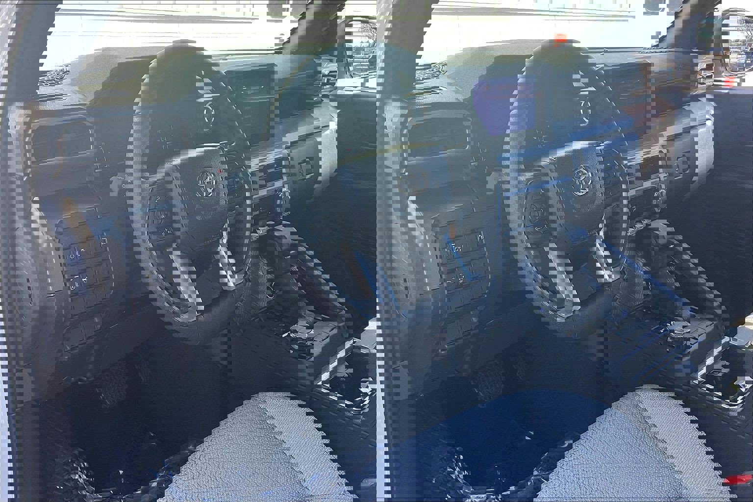 Used 2026 Toyota 4Runner SR5 image 18