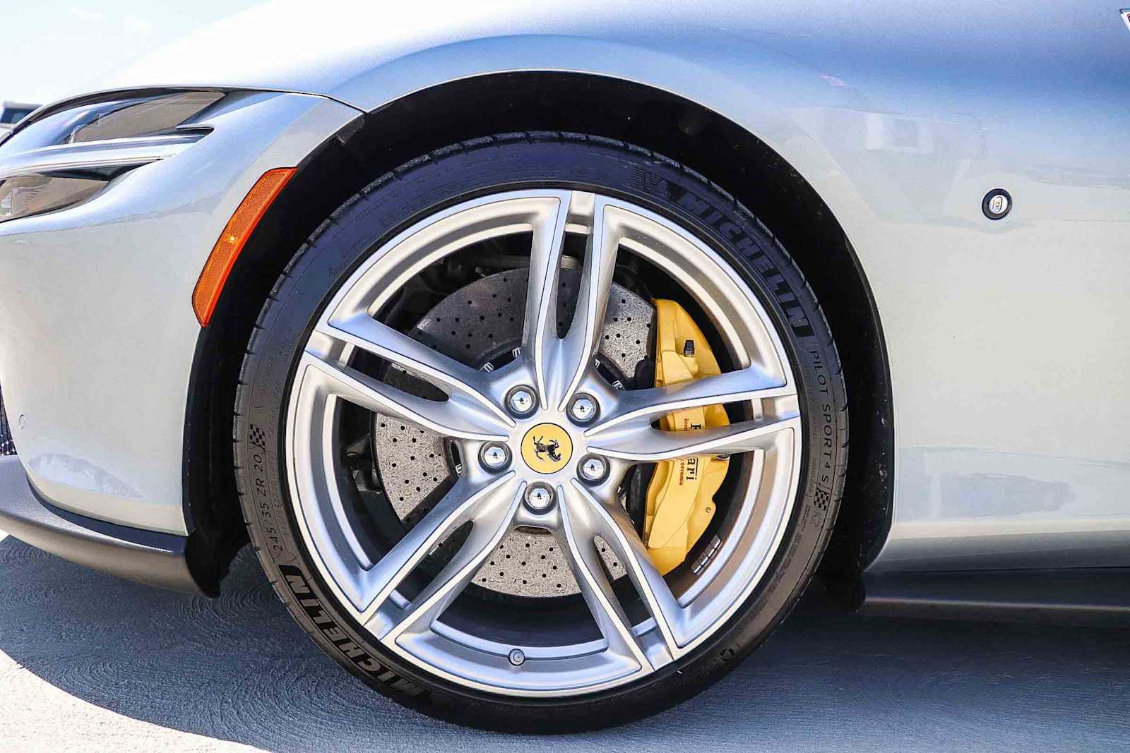 Used 2021 Ferrari Roma RWD image 14